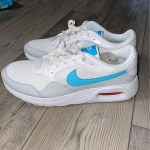 NEW Nike Airmax size 11.5